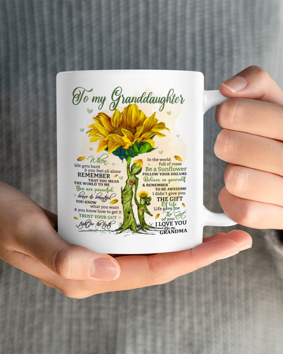 TO GRANDDAUGHTER MUG 02 - GIFT FROM GRANDMA - TWINEHEARTS
