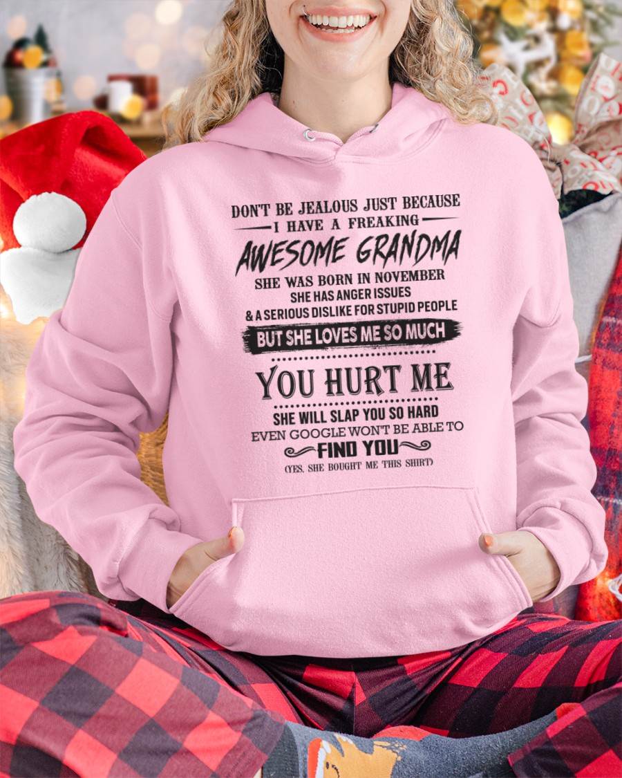 November - Awesome Grandma - The perfect gift for a grandson or granddaughter ( SKU07-153-11)
